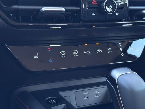 New 2026 Nissan Kicks SR image 21