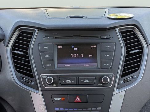 Used 2017 Hyundai Santa Fe Sport FWD image 15