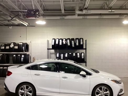 Used 2016 Chevrolet Cruze Premier image 10