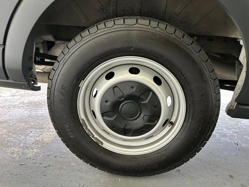 Used 2016 Ford Transit 150 XL RWD image 12