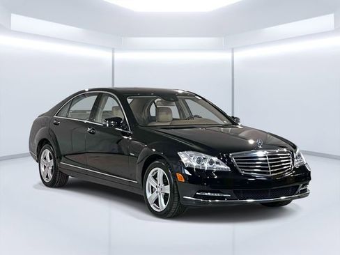 Used 2012 Mercedes-Benz S 550 4MATIC image 3