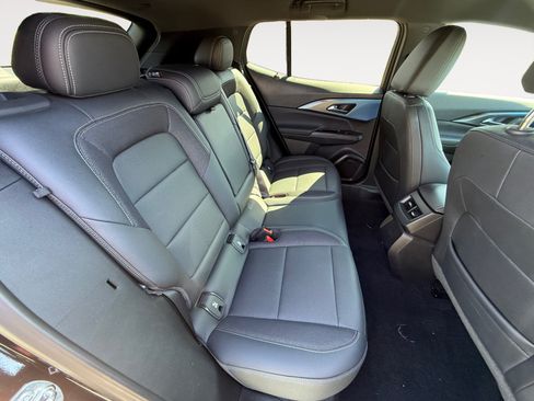Used 2024 Chevrolet Equinox EV LT FWD image 18