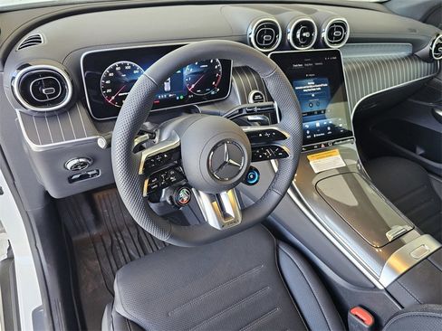 Used 2025 Mercedes-Benz GLC 43 AMG 4MATIC image 14