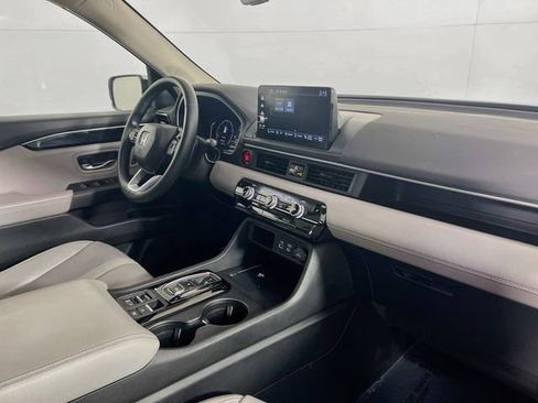 Certified 2025 Honda Pilot EX-L image 28