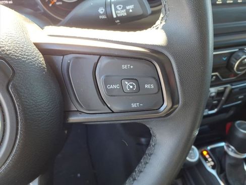 Used 2023 Jeep Gladiator Sport image 30