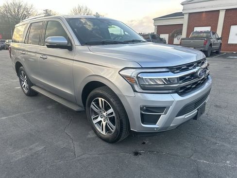 Used 2024 Ford Expedition Limited image 11