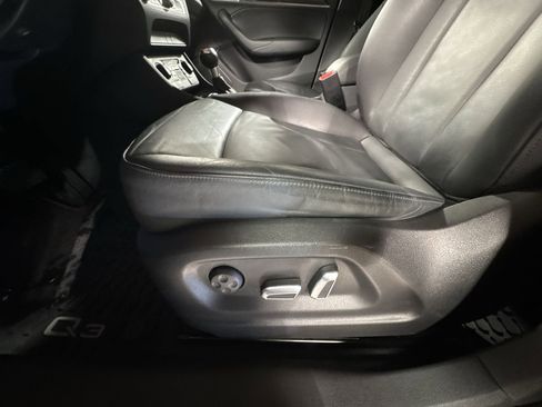 Used 2016 Audi Q3 2.0T Premium Plus w/ Technology Package image 17