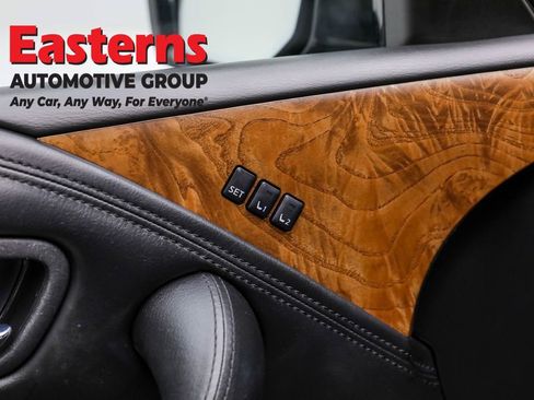 Used 2023 Nissan Armada SL w/ Captain's Chairs Package image 24