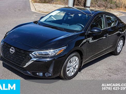 Used 2025 Nissan Sentra S image 15