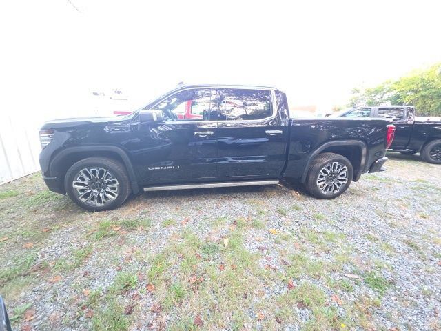 Used 2026 GMC Sierra 1500 Denali Ultimate AWD/4WD image 3