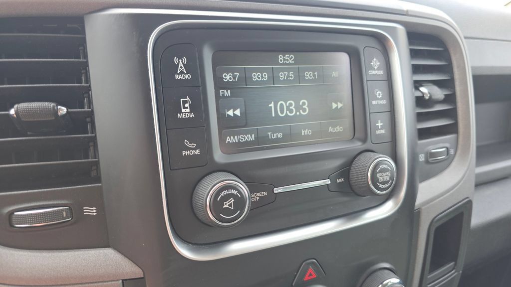 Used 2017 RAM 1500 Express AWD/4WD image 30