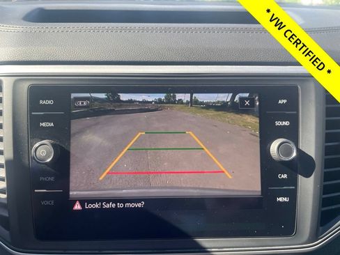 Certified 2021 Volkswagen Atlas Cross Sport SE w/ Panoramic Sunroof Package AWD/4WD image 25