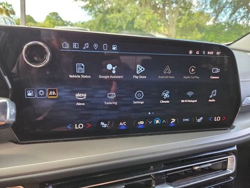 Used 2025 Chevrolet Traverse LT AWD/4WD image 27