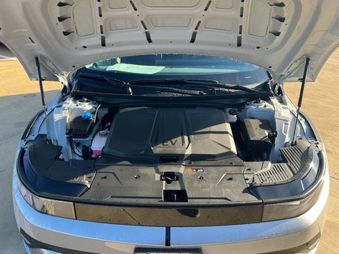 New 2026 Hyundai Ioniq 5 SE image 32