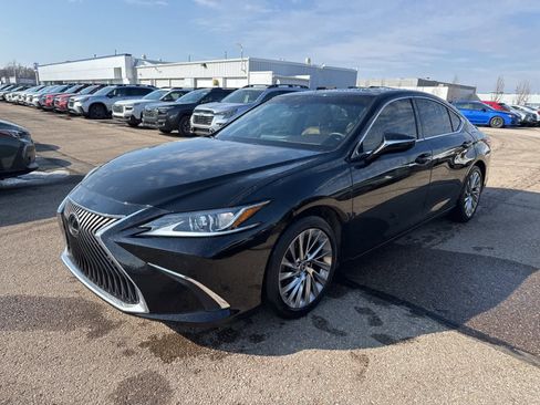 Used 2019 Lexus ES 350 w/ Accessory Package image 1
