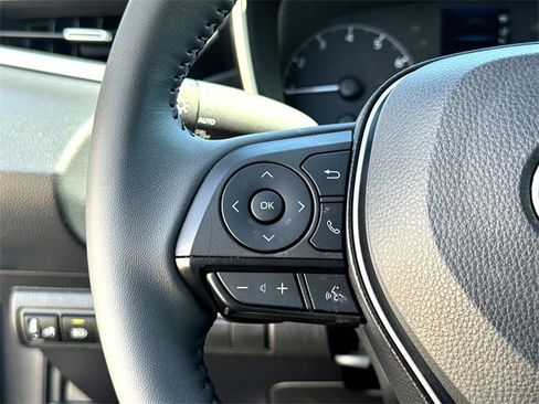 Used 2025 Toyota Corolla SE image 14