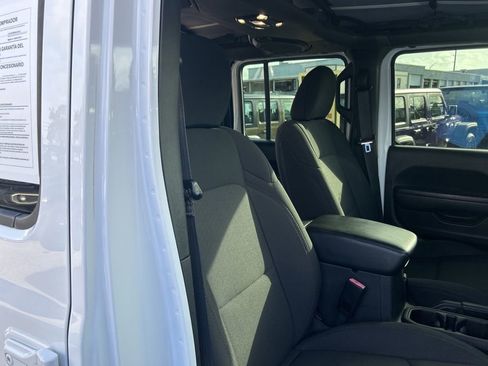 Used 2022 Jeep Wrangler Unlimited Sport image 22