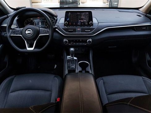 Used 2023 Nissan Altima 2.5 SV image 23