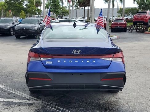 Used 2024 Hyundai Elantra SE image 6