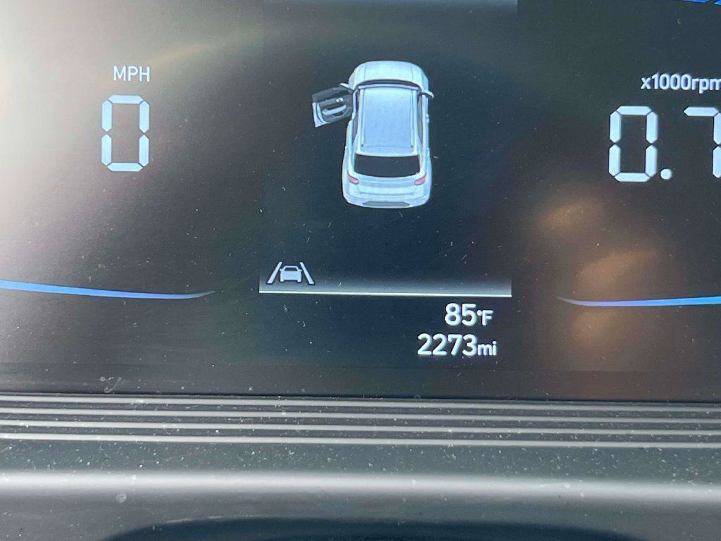 Certified 2026 Hyundai Venue SEL FWD image 24