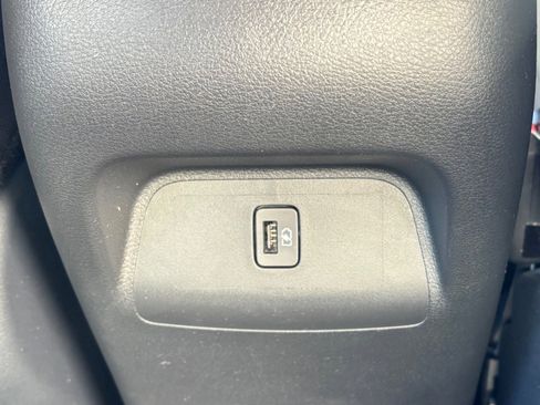 Used 2025 Nissan Sentra SV image 18