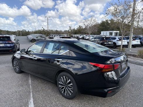 Certified 2024 Nissan Altima 2.5 SV image 6