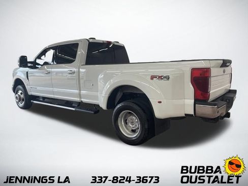 Used 2022 Ford F350 Lariat w/ Lariat Value Package AWD/4WD image 3