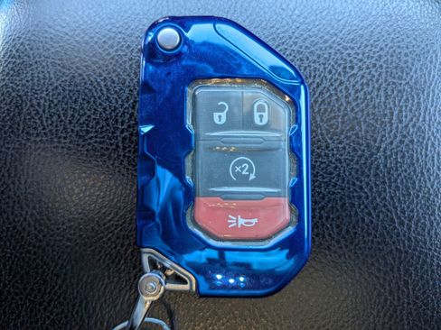 Used 2022 Jeep Gladiator Sport image 28