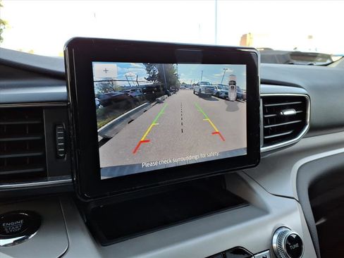 Used 2023 Ford Explorer XLT w/ Equipment Group 202A image 21