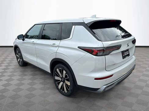 New 2026 Mitsubishi Outlander SE image 5