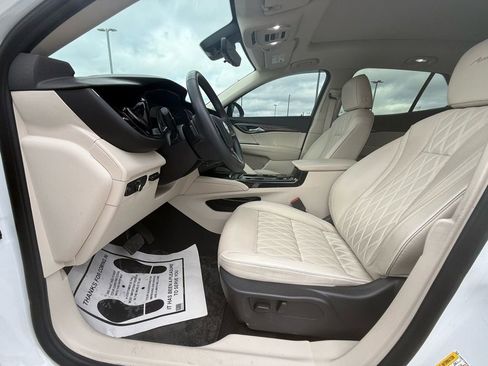 Used 2023 Buick Envision Avenir image 29