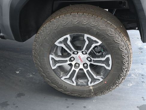 New 2025 GMC Canyon AT4 image 12