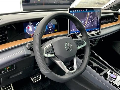 New 2026 Volkswagen Tiguan SEL R-Line image 7