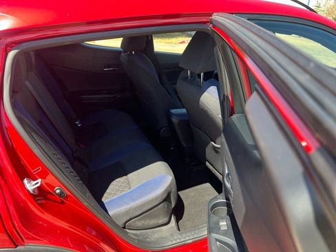 Used 2022 Toyota C-HR XLE FWD image 19