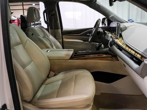 Used 2021 Cadillac Escalade ESV Sport Platinum RWD image 35