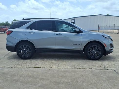 Used 2023 Chevrolet Equinox RS w/ RS Leather Package FWD image 4