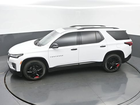 Used 2023 Chevrolet Traverse Premier w/ Redline Edition image 41