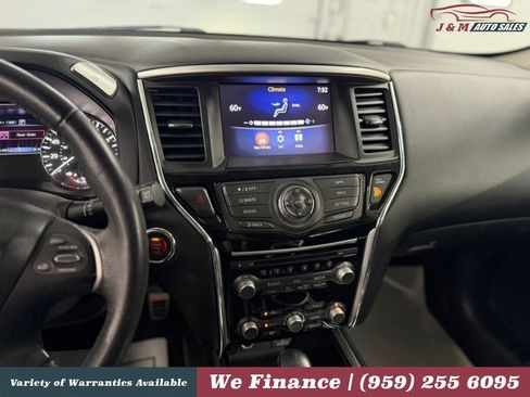 Used 2018 Nissan Pathfinder SV AWD/4WD image 19