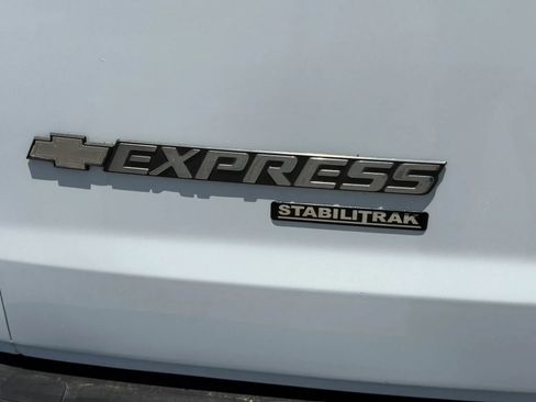 Used 2013 Chevrolet Express 2500 RWD image 7