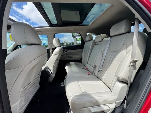 Used 2022 Kia Sorento S w/ Panoramic Sunroof Package FWD image 8