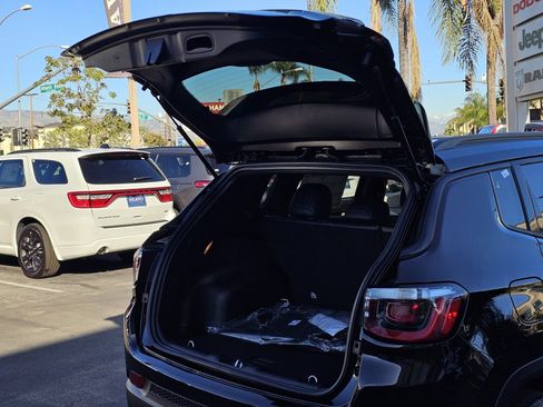 New 2026 Jeep Compass Latitude image 8