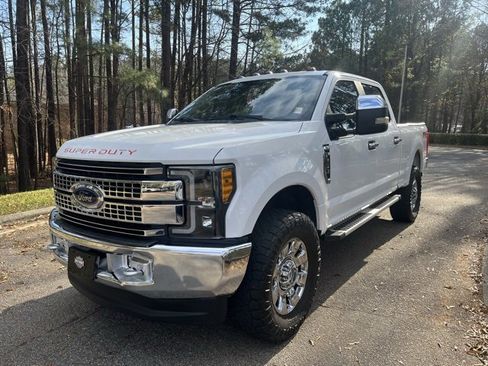 Used 2019 Ford F250 XL w/ Power Equipment Group image 1