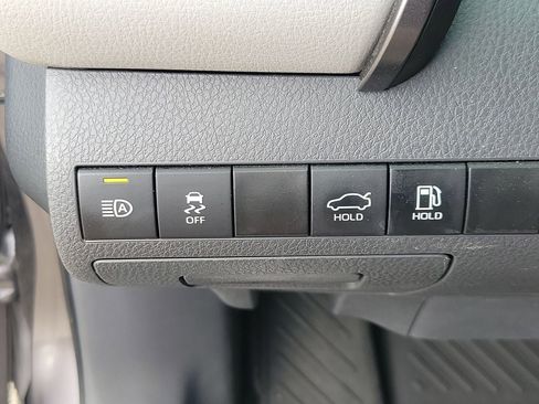 Used 2023 Toyota Camry XLE FWD image 31