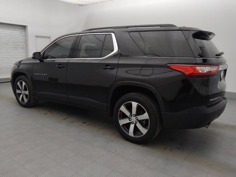 Used 2021 Chevrolet Traverse LT w/ LT Premium Package image 3