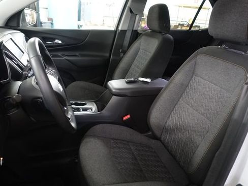 Used 2023 Chevrolet Equinox LT AWD/4WD image 11