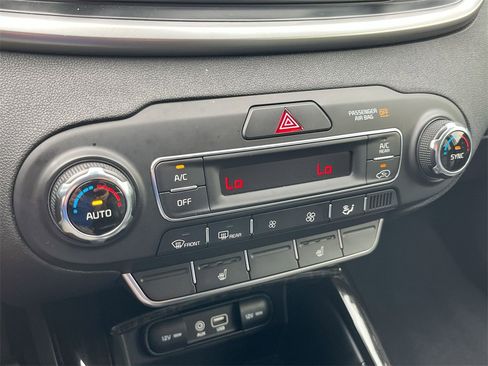 Used 2019 Kia Sorento EX image 16