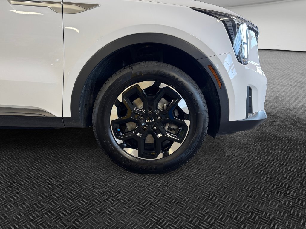 Certified 2024 Kia Sorento S w/ Panoramic Sunroof Package AWD/4WD image 11