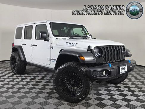 Used 2023 Jeep Wrangler Unlimited w/ Cold Weather Group AWD/4WD image 1
