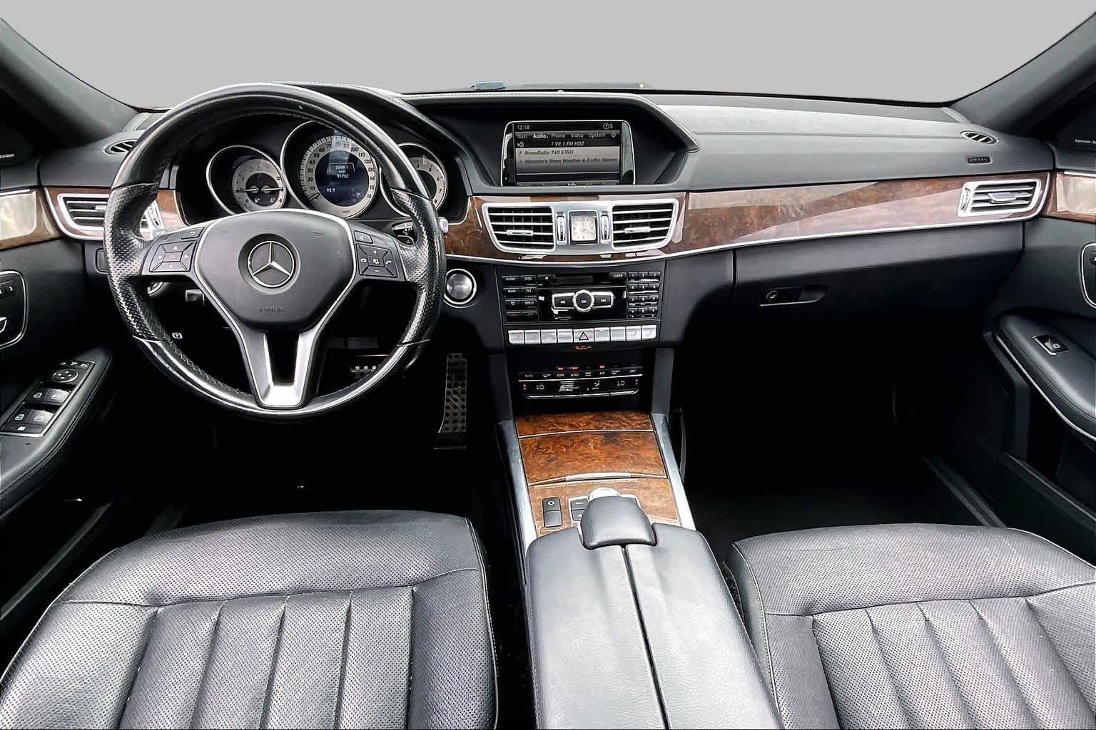Used 2015 Mercedes-Benz E 400 4MATIC Sedan image 14