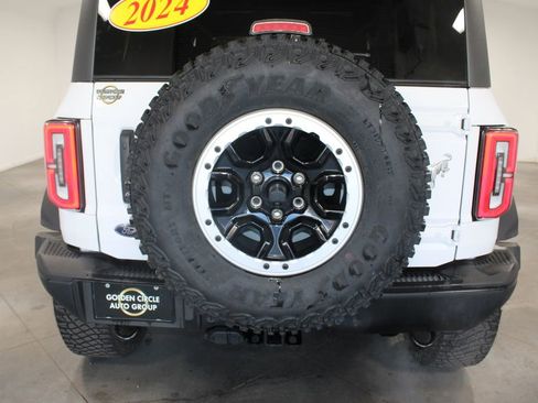 Used 2024 Ford Bronco Badlands image 58